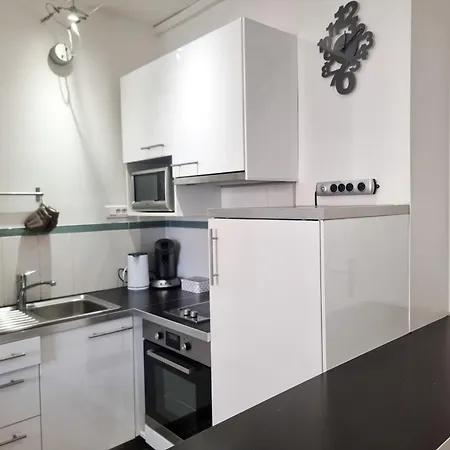 Apartament Exigehome-beau T2 A 2 Pas Du Parc Du Chateau De Wersal