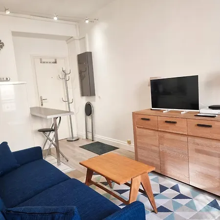 Exigehome-beau T2 à 2 Pas Du Parc Du Château De *