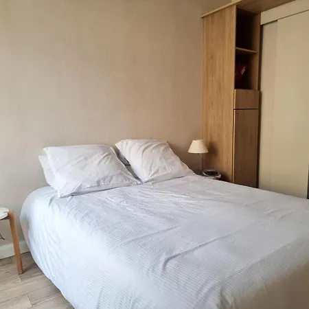 Apartament Exigehome-beau T2 A 2 Pas Du Parc Du Chateau De Wersal