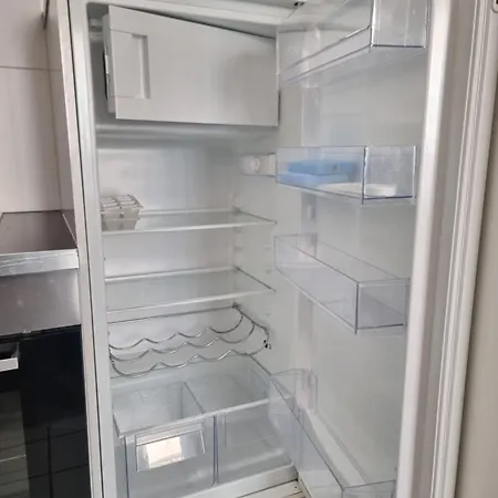 Exigehome-beau T2 A 2 Pas Du Parc Du Chateau De * Versalles